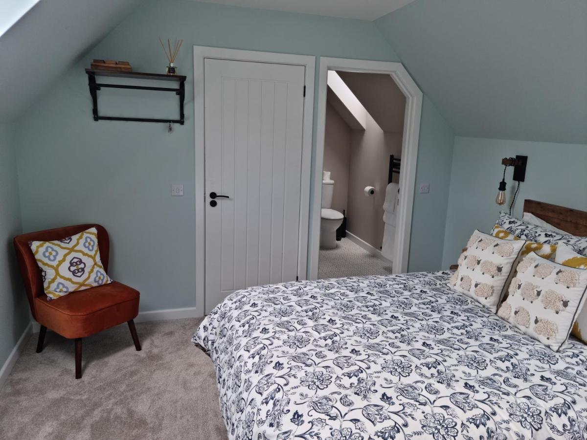 Barra'S Loft Apartment Fort William Exterior photo